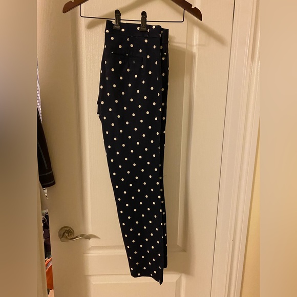 Dark blue & white polka dot Sloan ankle fit Banana Republic pants (size 4). - Picture 9 of 11